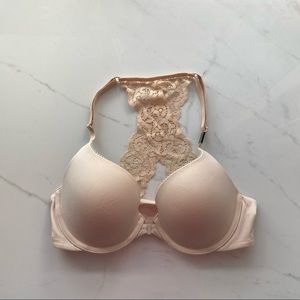 Never worn Victoria’s Secret bra. 34C
